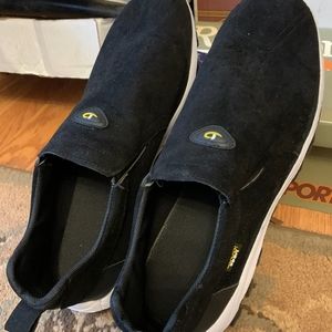 Mens slip on